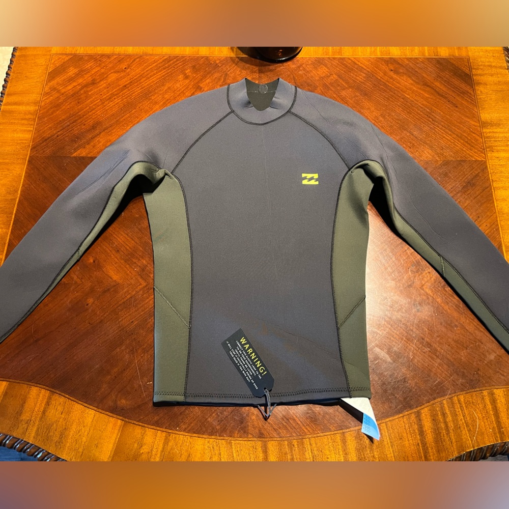 Billabong 2 MM Wet Suit Top